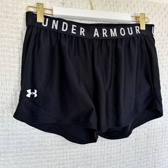 Under Armour Play Up Shorts ✨ - Picture 5 of 10